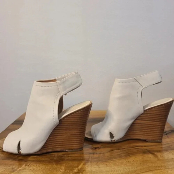 Rag & Bone Wembley Wedge Bone Colored Sandals - Picture 13 of 16